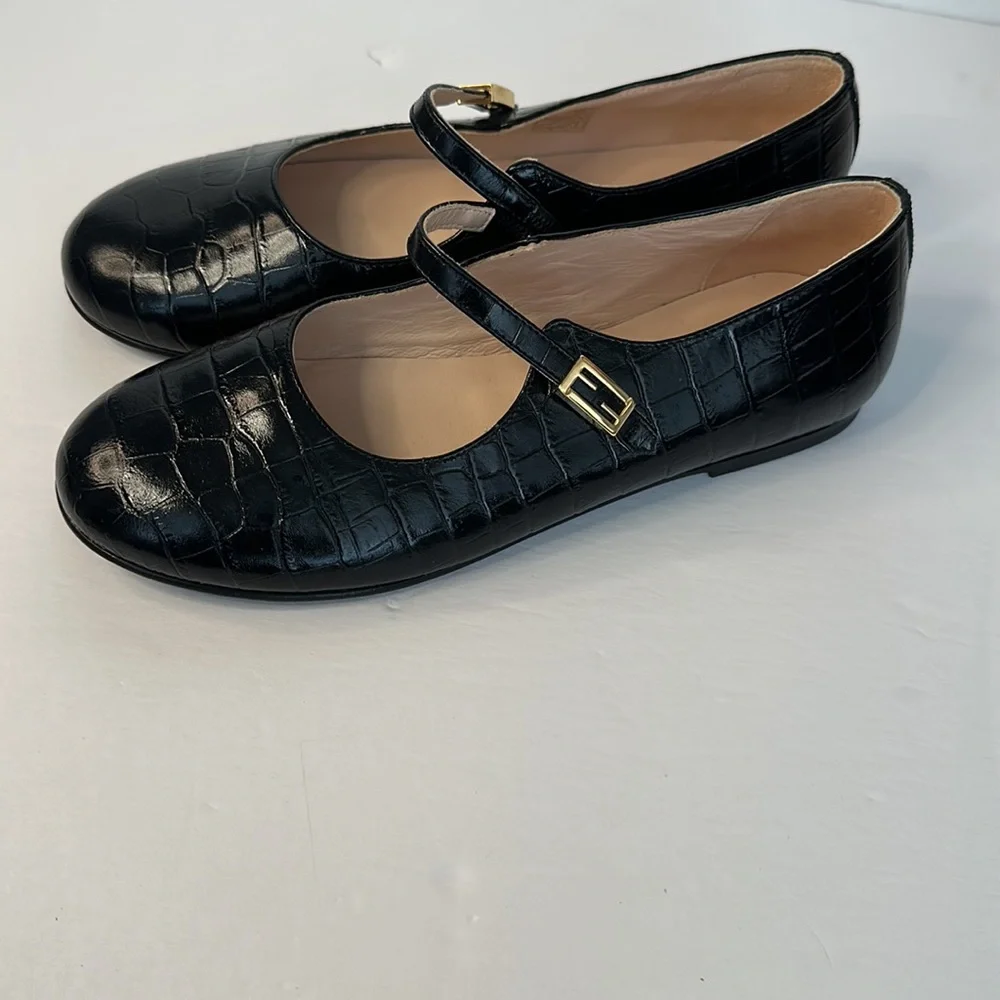 FENDI New Kids cute Black Leather Shoes in size 36 100% Authentic